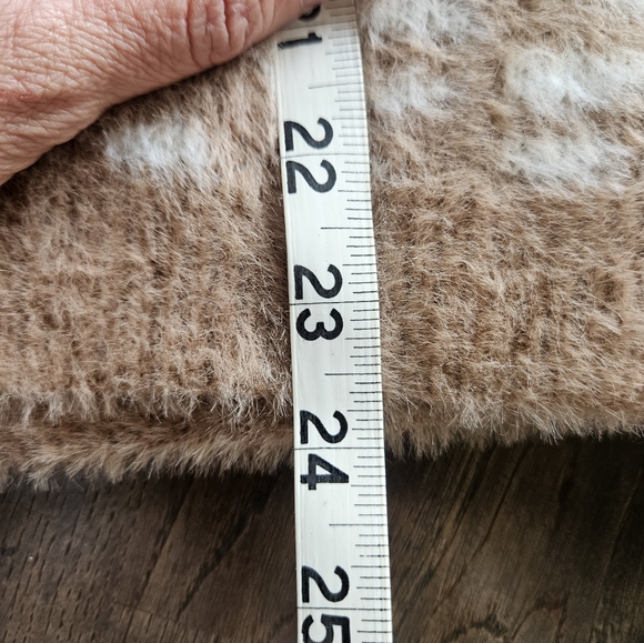 Soft A&F collection neutral animal sweater balloon sleeve medium m - Picture 8 of 8